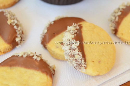 Biscoitinho de castanha com chocolate