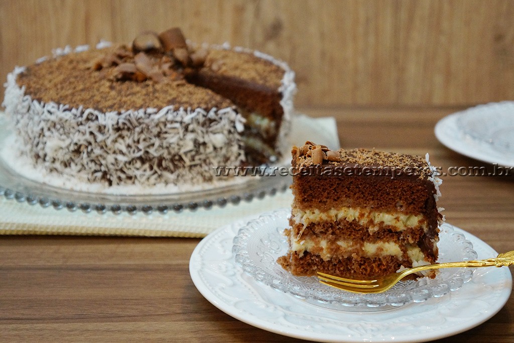 Bolo de Chocolate com Coco - PRESTÍGIO