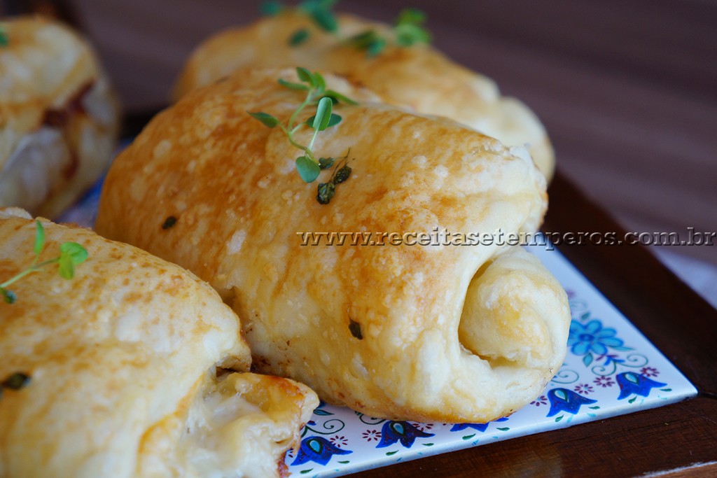 Folhadinho de queijo e presunto