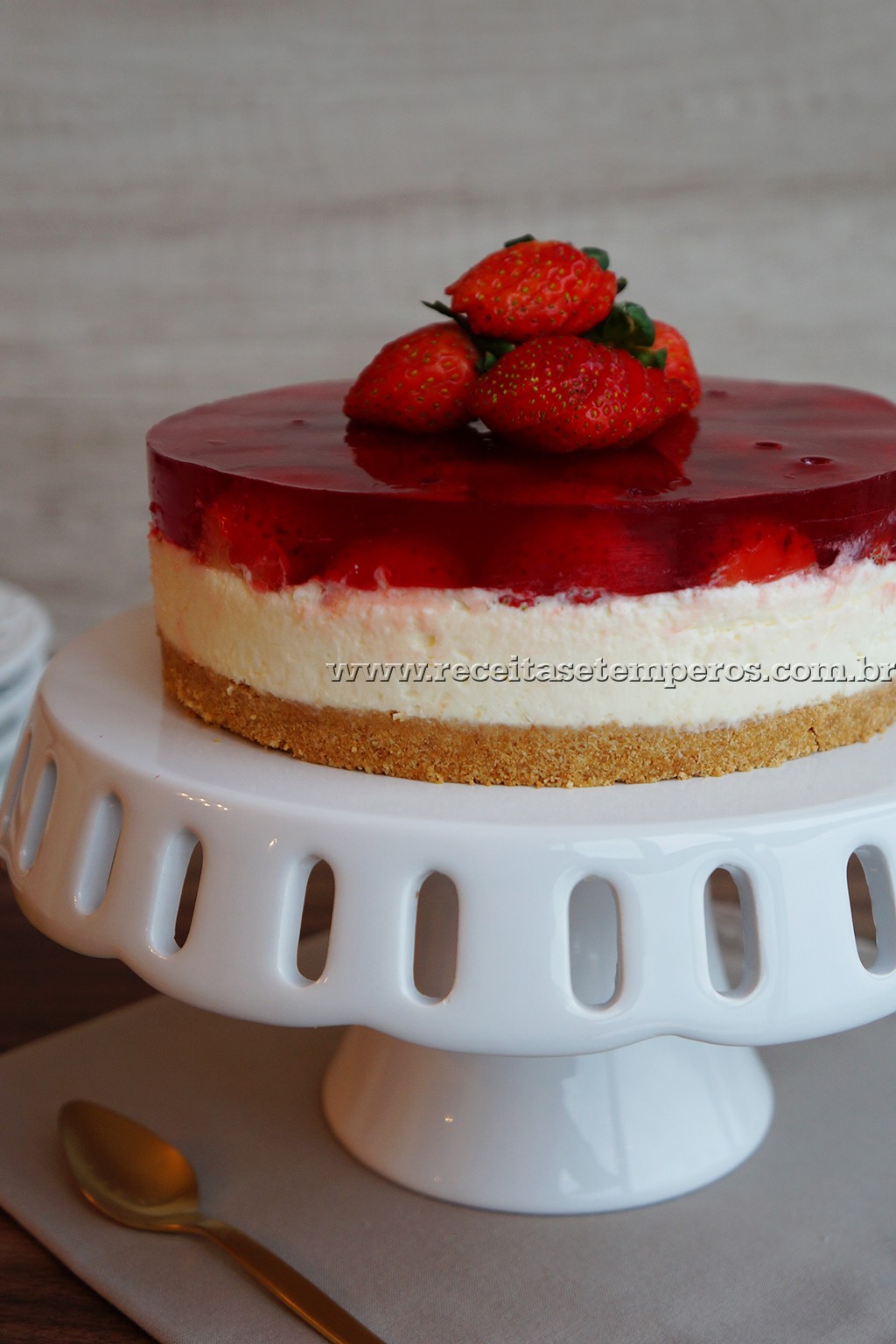 Cheesecake de gelatina com morango