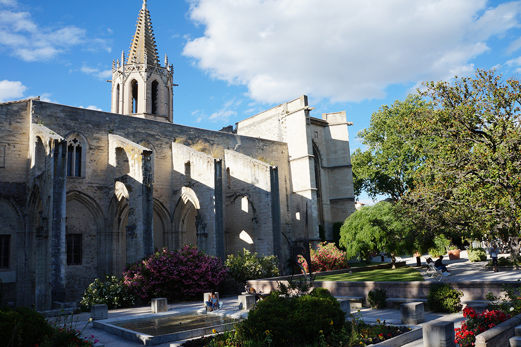 Destino: Avignon / FRANÇA