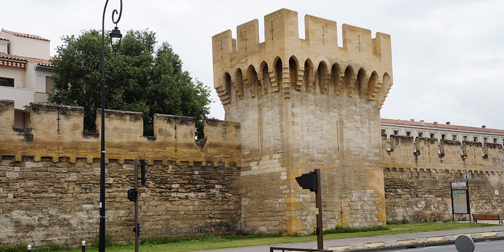 Destino: Avignon / FRANÇA