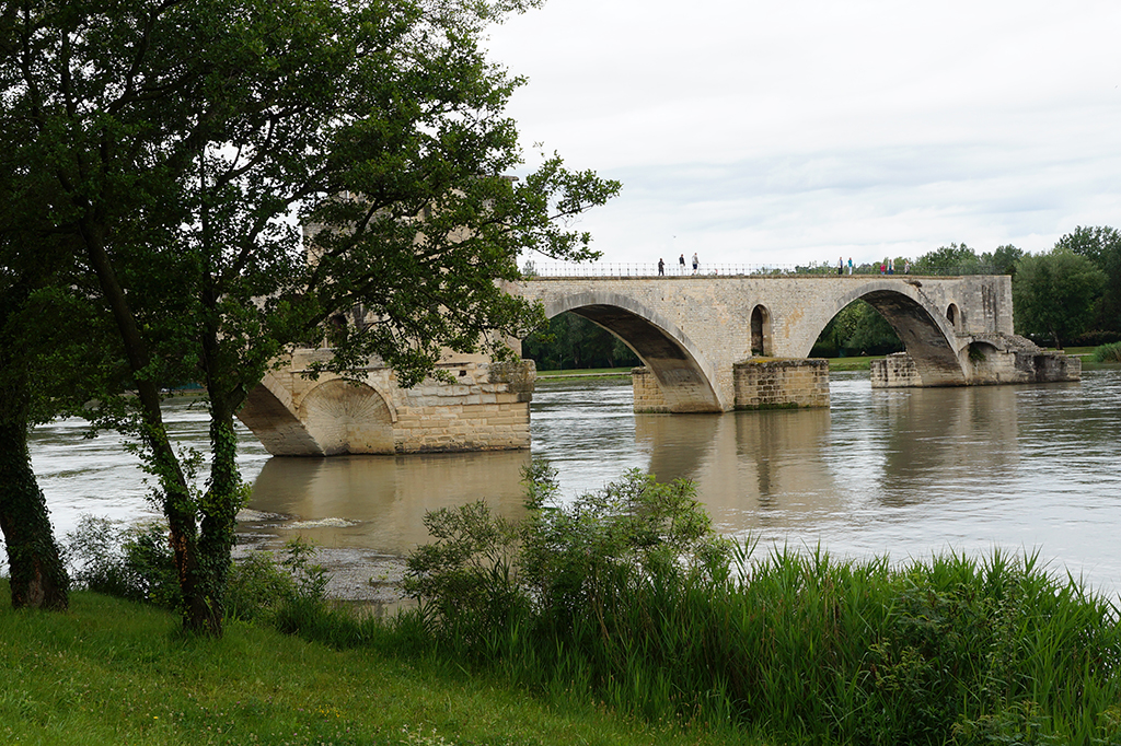 Destino: Avignon / FRANÇA