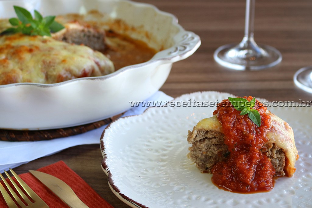 Mousse de Morango e Bolo de Carne