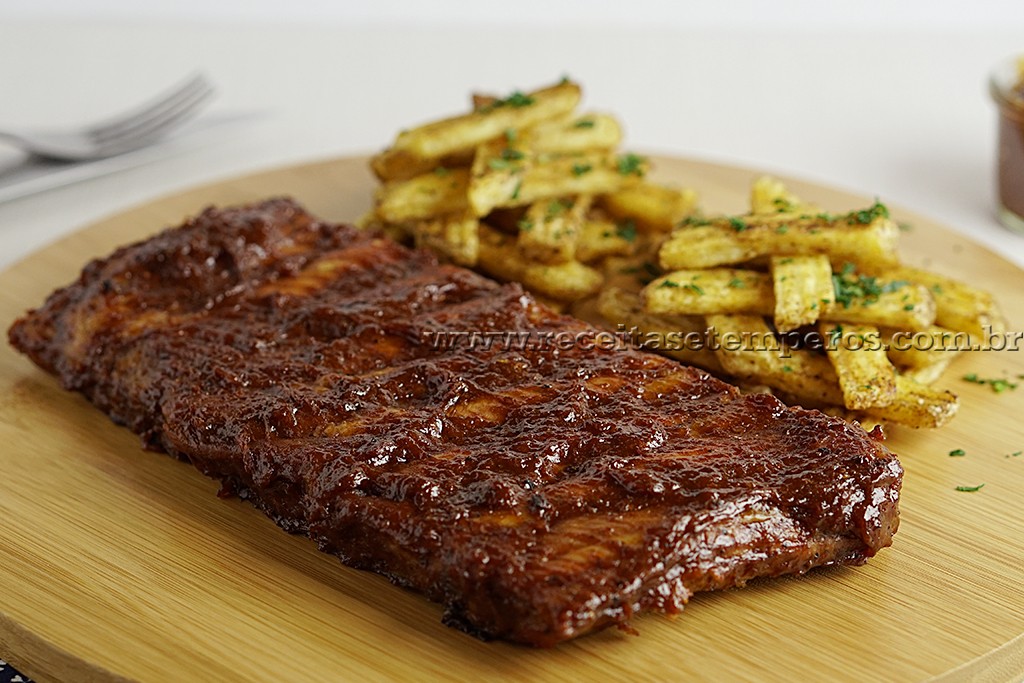 Costelinha com Barbecue e Batatas